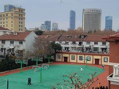 -上海市位育初级中学