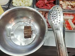 -愉肴麻辣香锅(中山路店)