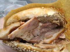 烧饼夹肘子-洪峰浩老北京烧饼夹肉(角门路店)