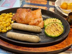 黑椒鸡扒配肠仔-文通冰室(东方宝泰店)
