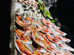 -雍容荟帝王蟹活龙虾展台自助(IFS黑金店)