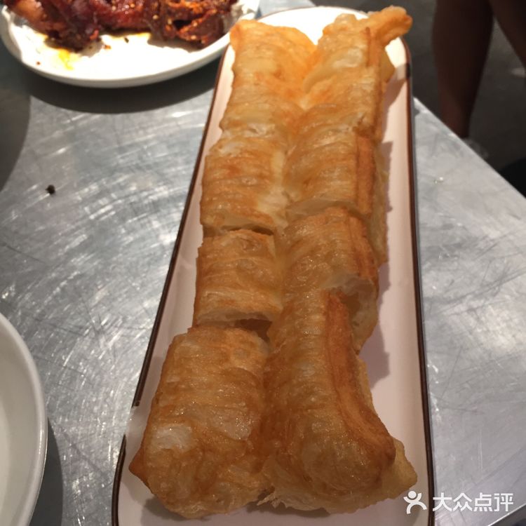 当然是选它，选它。不得不说