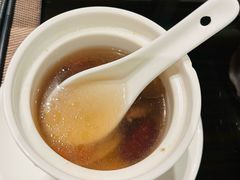 -大中华希尔顿酒店-念自助餐·嗨啤·小龙虾