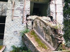-四川汶川特大地震漩口中学遗址