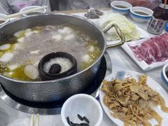 -朴小妹人参鸡汤火锅(长白山万达店)