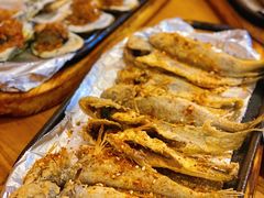 干炸黄花鱼-老东镇啤酒屋海鲜加工·蒸汽海鲜·海鲜烧烤(台东店)