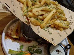 -Mark&Mars Restaurant