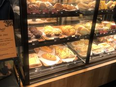 -星巴克臻选(莘庄仲盛店)