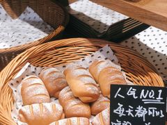 -沁屋面包店(人民东路店)