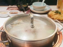 -洪氏嗨捞·猪肚鸡火锅(阳光天地店)