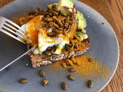 牛油果吐司-BOR Eatery(安福路店)