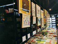 -钟书阁(松江泰晤士小镇店)