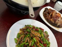 -余杨鸭鸭餐厅