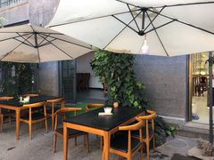 露天位-海韵人家.海景花园经典云南菜(双廊店)