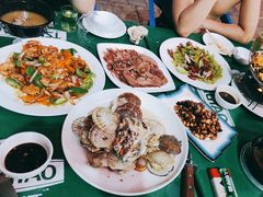 -一口猪海鲜浑锅·东北家常菜