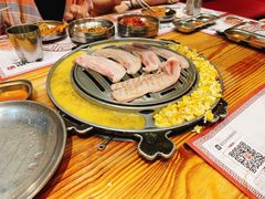调味牛五花肉-青瓦炭韩潮烤肉(花园道店)