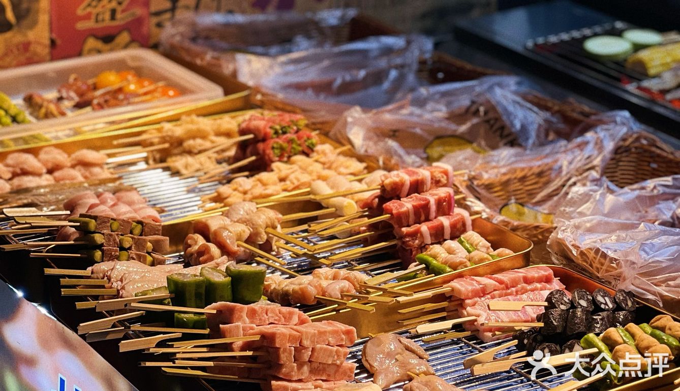 专属武汉的江景晚风烧烤！