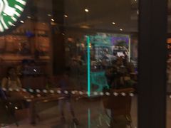-星巴克(西安李家村万达店)
