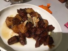杏仁年糕牛肉-小厨娘淮扬菜(清江苏宁广场店)