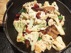 -万重锦·人文川菜馆(骡马市店)