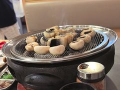 -围炉肉舍•炭烤活鳗•丹东海鲜烤肉(步行街店)