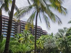 -三亚湾海居铂尔曼度假酒店