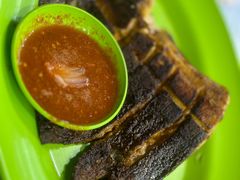 -明记烧鱼美味店