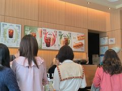 -星巴克(上海长宁来福士1F店)