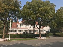 -东方绿舟酒店-停车场