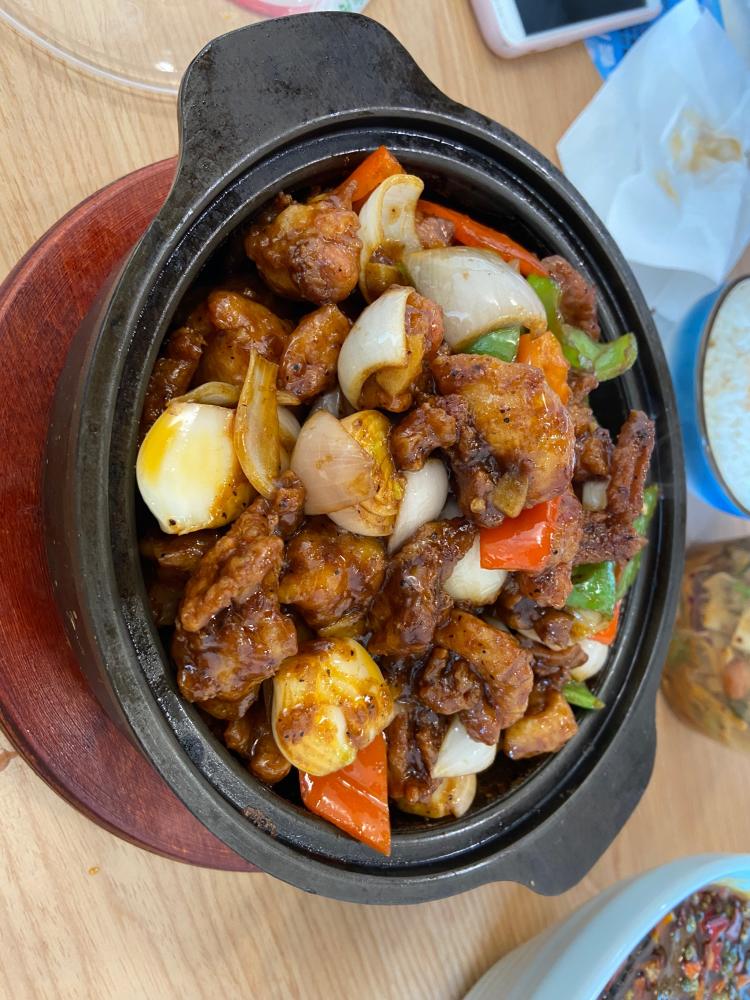 东北小盘菜-"和朋友无意间选择的一家店,不知道正宗与否.