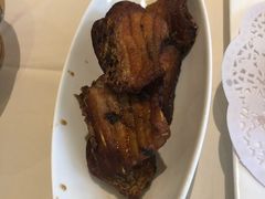 上海熏鱼-老正兴菜馆(福州路店)