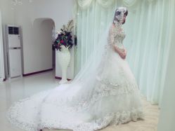 -艾米丽婚纱礼服