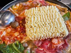 部队锅-MI WU FACTORY米屋美食工厂餐厅(绿地店)
