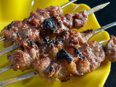 -烤肉小伙烤肉店