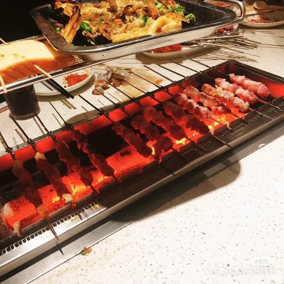 新村串烧烧烤(泊金湾店)