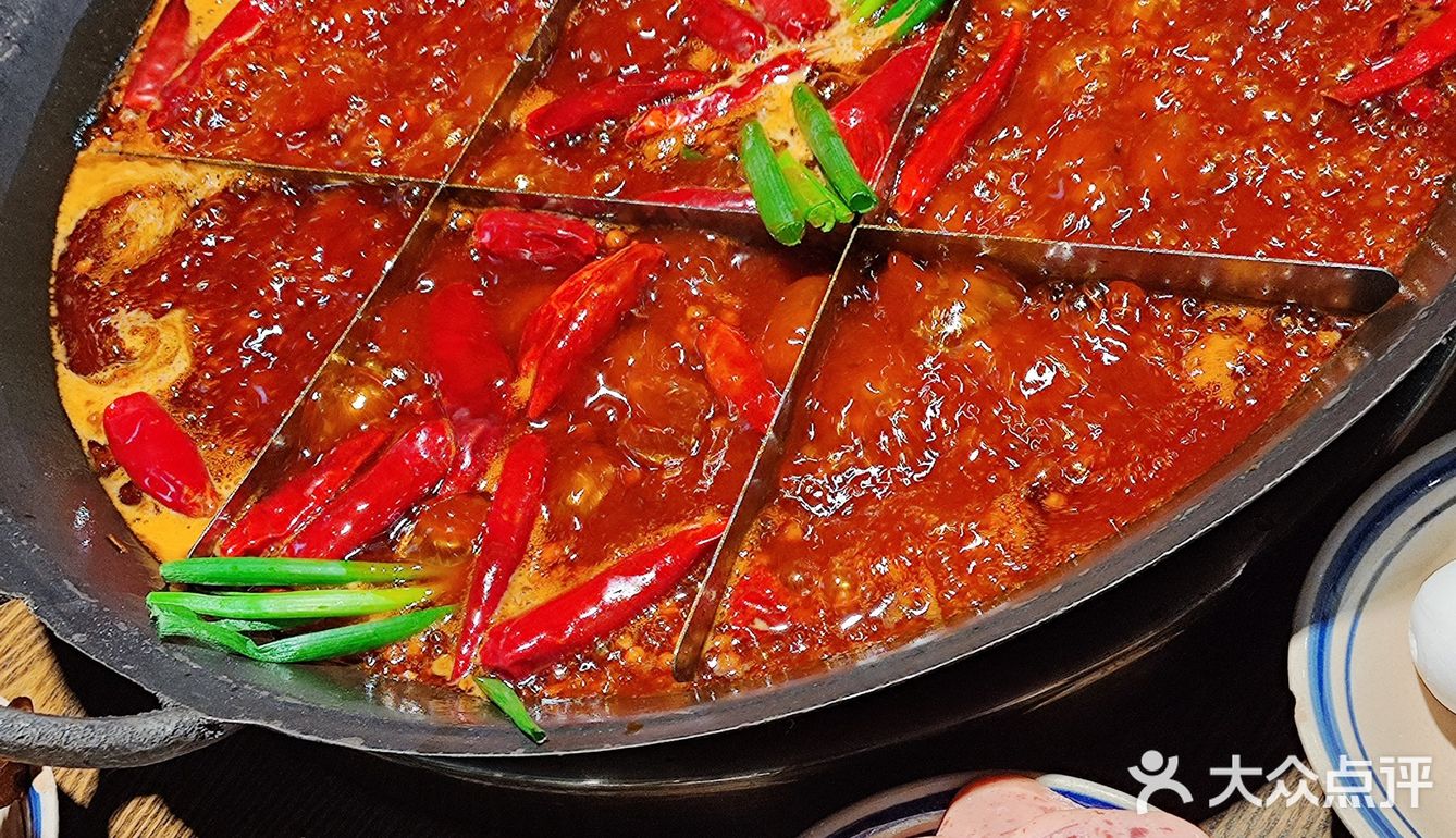 美食合集（31）｜新街里的这家九宫格火锅也太🔥了吧