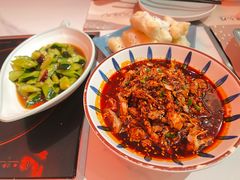 -黄记煌三汁焖锅(新佳丽江汉路店)