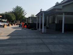 -窦店服务区-停车场