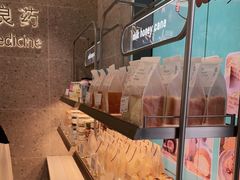 面包甜点陈列柜-迦南(杭州东站万象汇店)