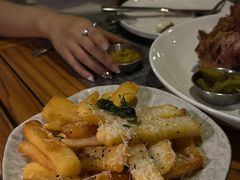 -MONICH牛排融合餐厅(和义大道购物中心店)