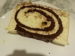 白巧克力瑞士卷-Awfully Chocolate(来福士广场店)