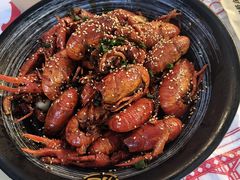 -肥肥虾庄·金牌油焖大虾(汉口城市广场店)
