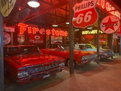 -席娜卡琳火车铁道夜市