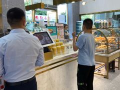 面包甜点陈列柜-法贝滋动物奶油蛋糕(广益哥伦布店)