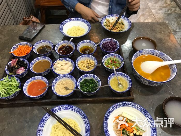 大碗小面抿节面馆图片 - 第7张