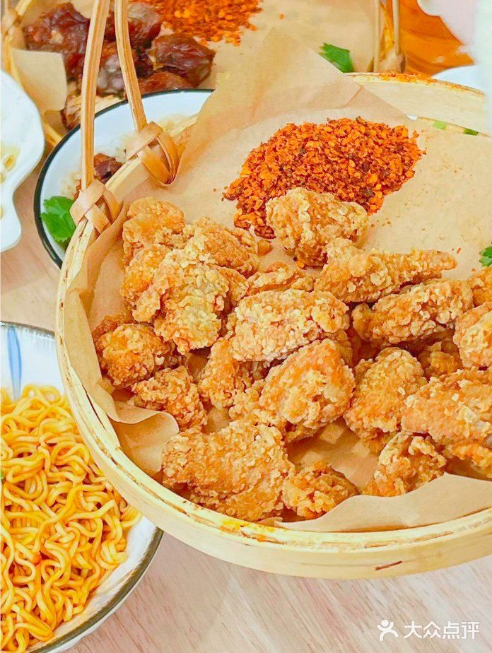 喷香卤肉饭！闽南炸物香晕[大快朵颐]