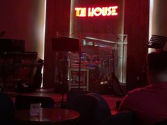 -TZ House音乐现场(来福士中心店)