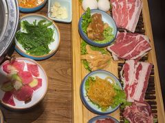 -明洞阿姨·韩式酱蟹烤肉·创意料理(三元桥店)