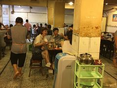 大堂-邓莽子老火锅(中兴路总店)