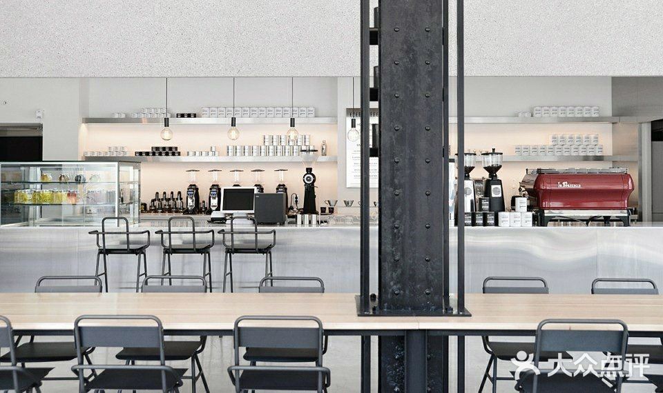［咖啡厅］设计｜简洁而不单调的用餐空间
